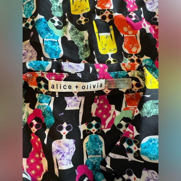 Colorful Patterned Women's Top - Picture 4 of 4